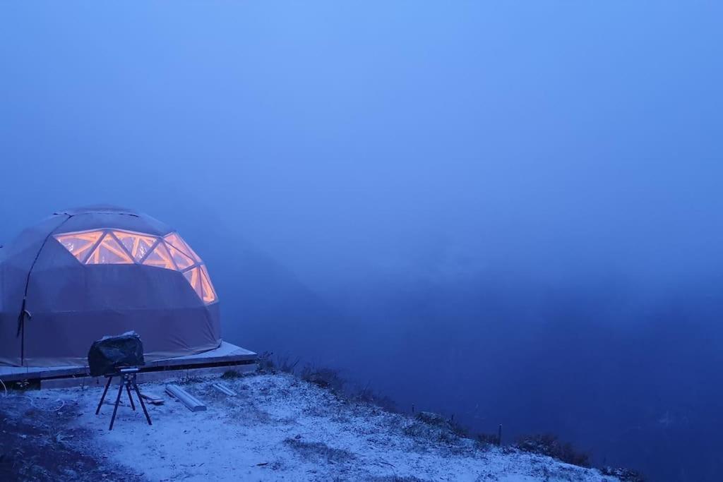 ホテル Les 3 Flocons Roure エクステリア 写真